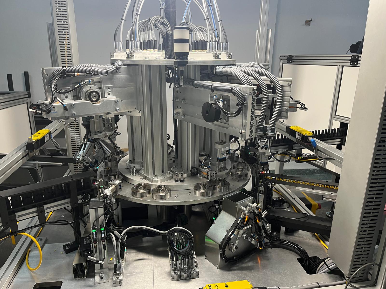 Machine spéciale haute cadence – pièces plastiques